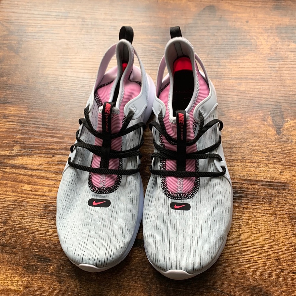 Women’s Nike Flex Contact Sneakers
